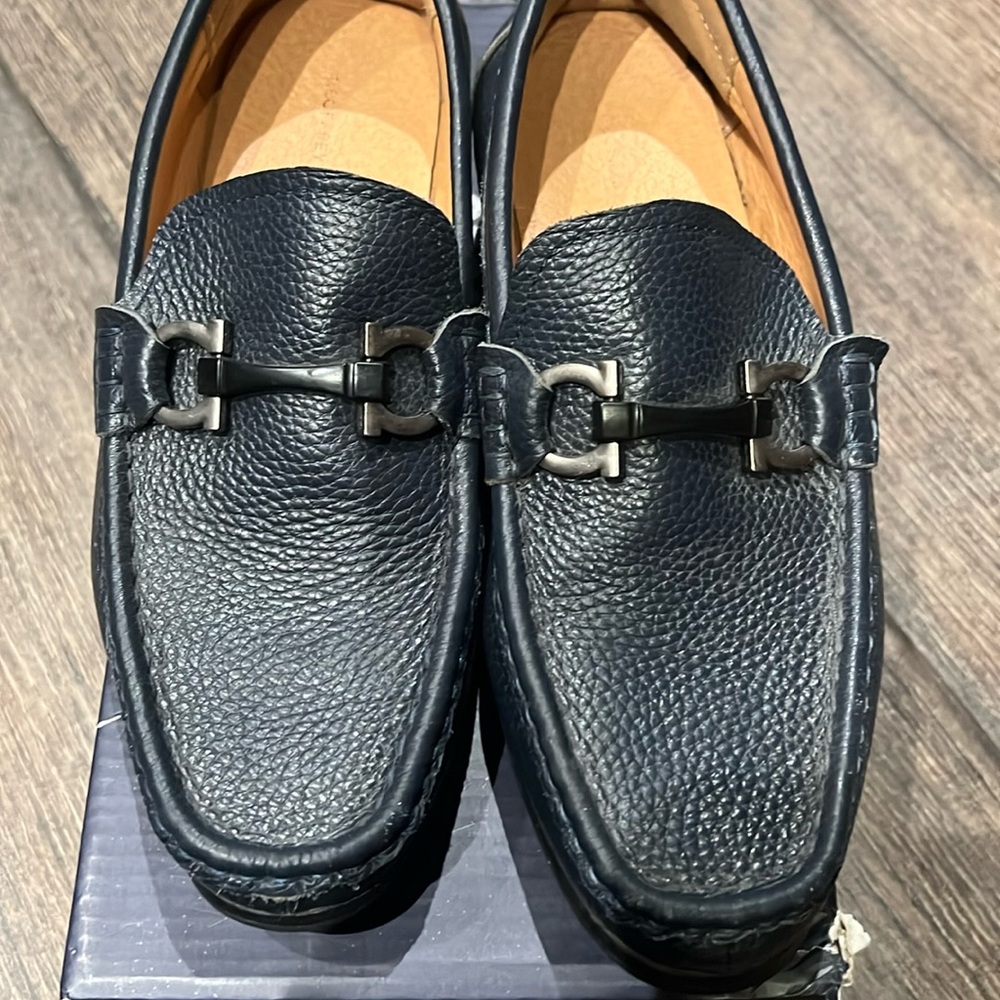 Boys Navy dress shoe Geoffrey Beene  size 3